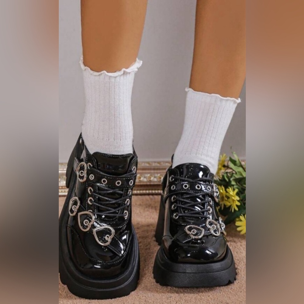 Chunky Black Patent Size 6.5